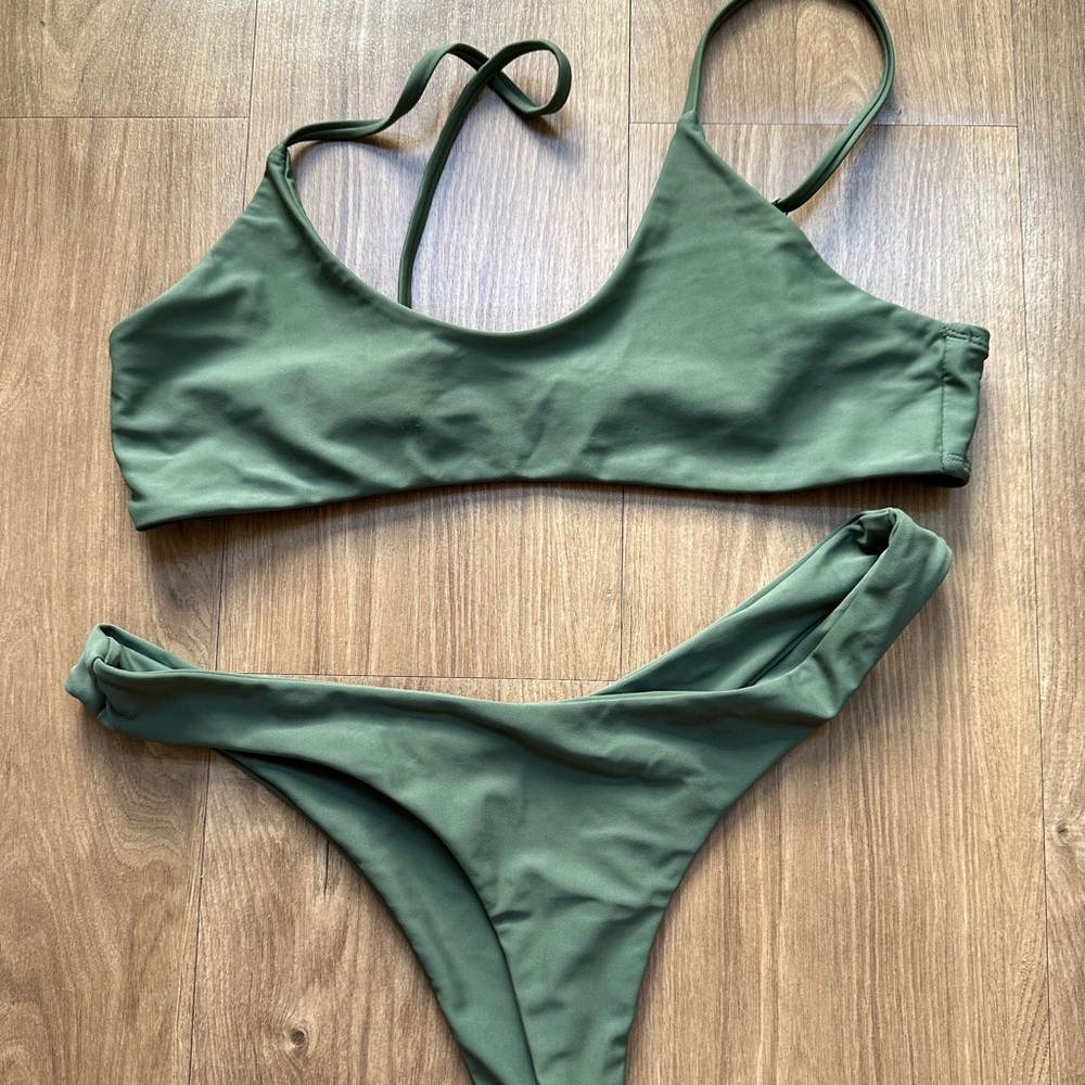 Scoop Neck Green Bikini
